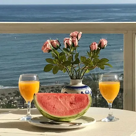 Cozy With First Line Seaview In Perfect Location, Near The Marina Apartment Benalmadena